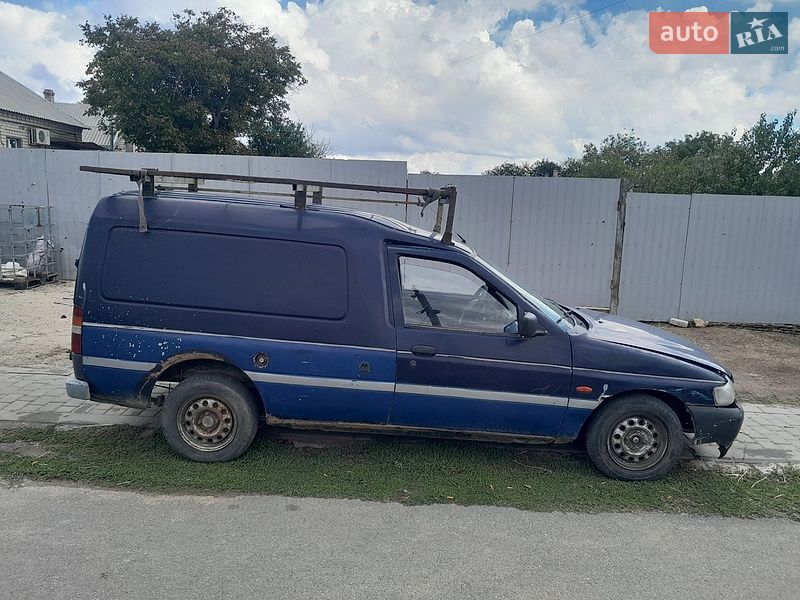 Грузовой фургон Ford Escort Express 1996 в Херсоне