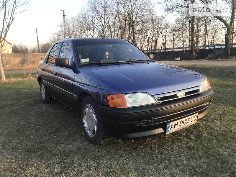 Хэтчбек Ford Escort 1991 в Бородянке