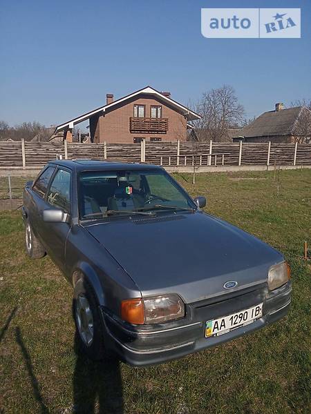 Хетчбек Ford Escort 1988 в Києві