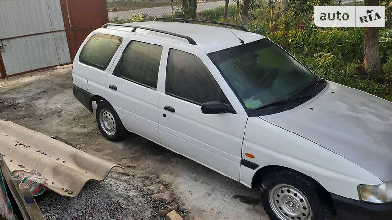 Универсал Ford Escort 1995 в Пирятине