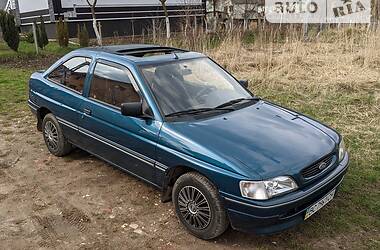 Хэтчбек Ford Escort 1994 в Новом Роздоле