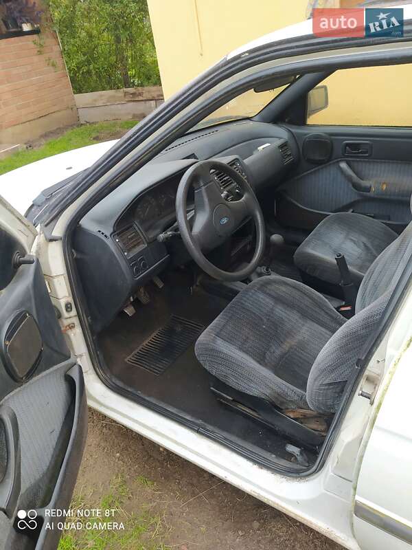 Седан Ford Escort 1993 в Львове фото 4 Седан Ford Escort 1993 в Львове