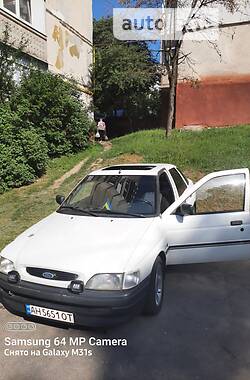 Хетчбек Ford Escort 1994 в Хмельницькому