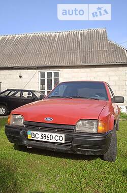 Хэтчбек Ford Escort 1988 в 