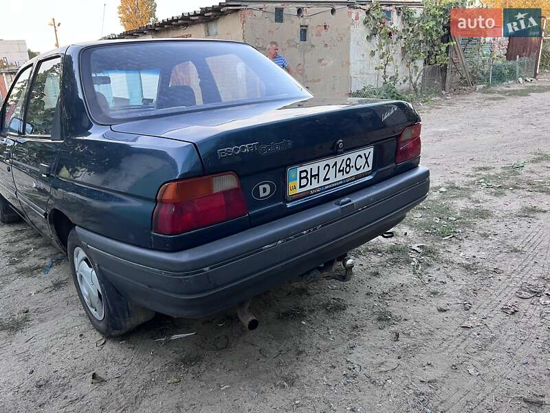 Седан Ford Escort 1994 в Раздельной