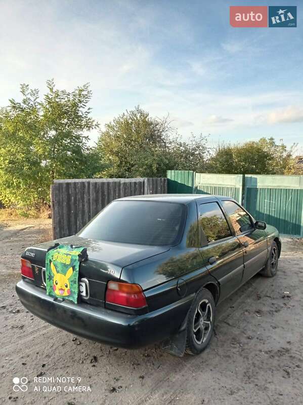 Седан Ford Escort 1997 в Александрие