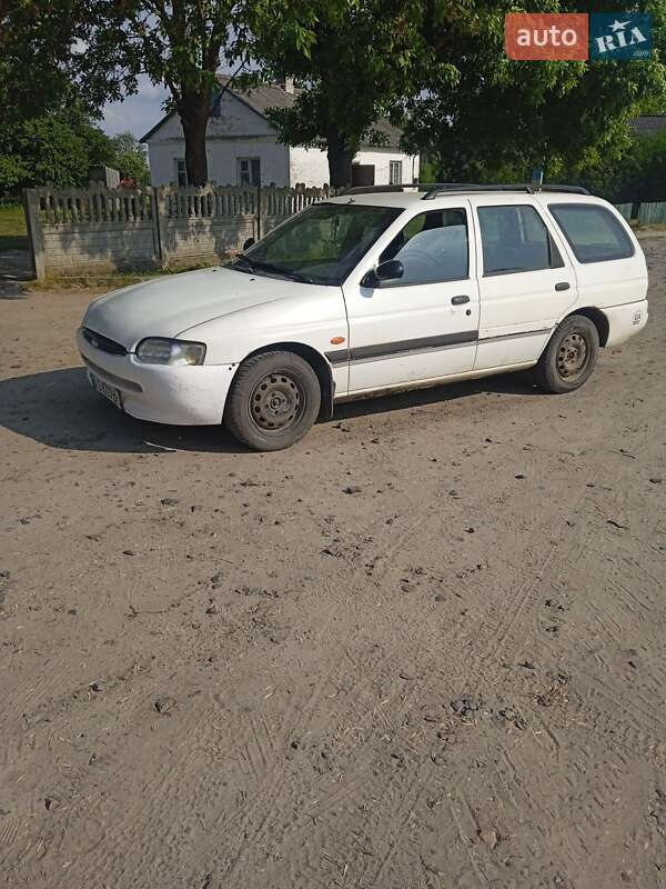 Універсал Ford Escort 1996 в Любешові