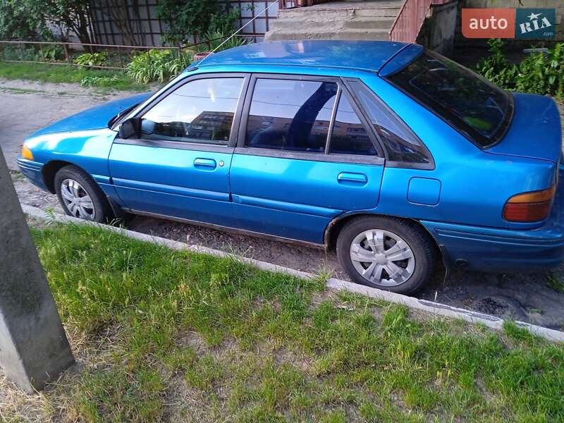 Хэтчбек Ford Escort 1994 в Василькове