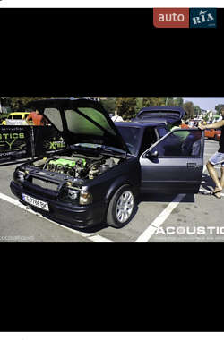 Хетчбек Ford Escort 1987 в Чернівцях