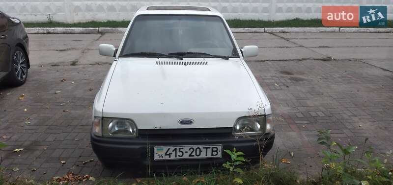 Ліфтбек Ford Escort 1988 в Шептицькому