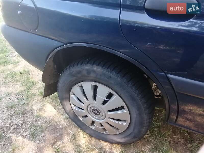Хетчбек Ford Escort 1997 в Запоріжжі