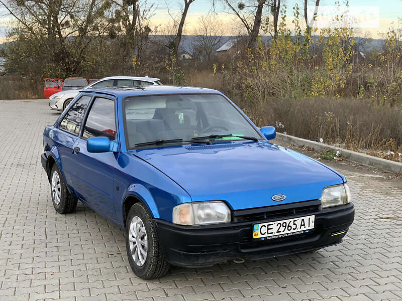 Хэтчбек Ford Escort 1987 в 