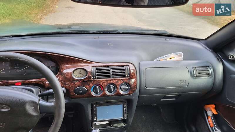 Універсал Ford Escort 1995 в Запоріжжі