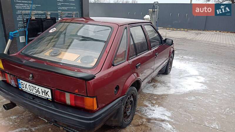 Хэтчбек Ford Escort 1988 в Ярмолинцах