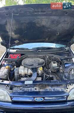 Хэтчбек Ford Escort 1991 в 