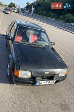 Хэтчбек Ford Escort 1988 в 