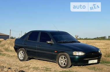 Хэтчбек Ford Escort 1998 в Умани