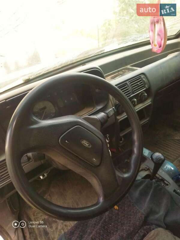 Универсал Ford Escort 1987 в Яготине