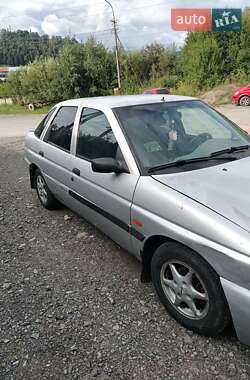 Хэтчбек Ford Escort 1996 в 