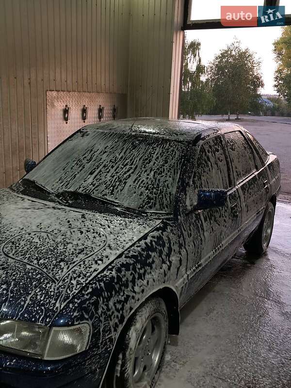 Хетчбек Ford Escort 1994 в Компаніївці