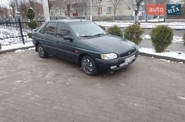 Хэтчбек Ford Escort 1995 в 