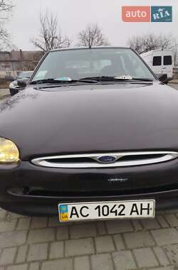 Хэтчбек Ford Escort 1995 в Луцке