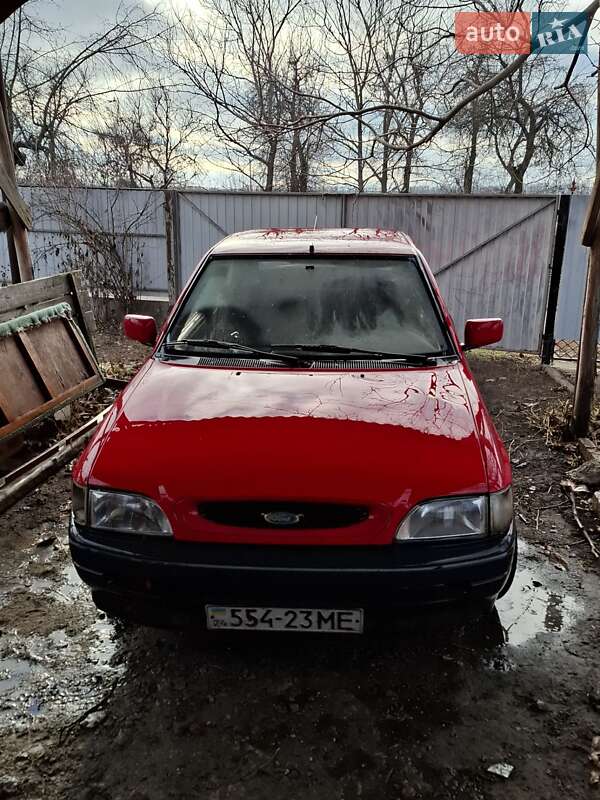 Хэтчбек Ford Escort 1992 в Золотоноше
