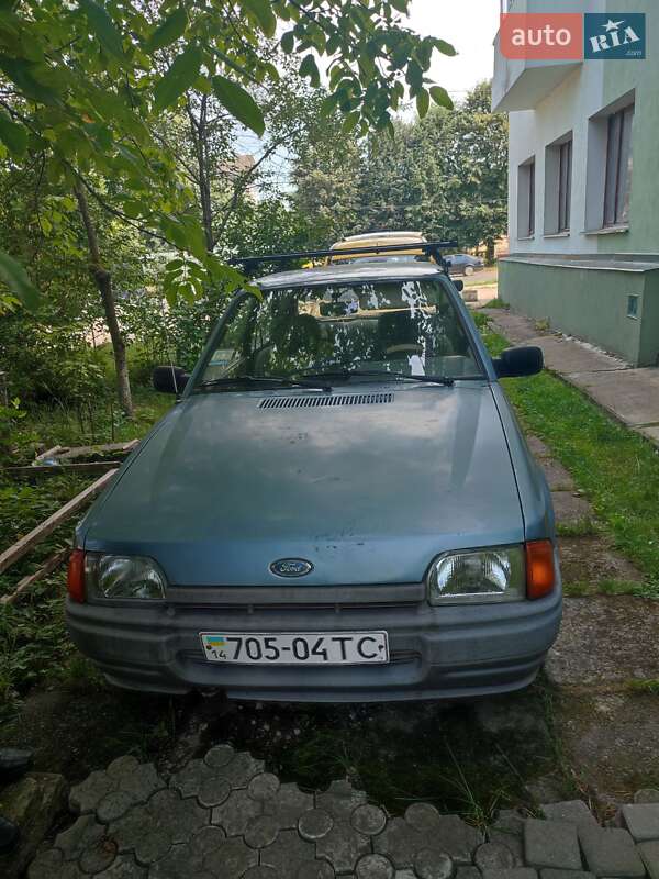 Хетчбек Ford Escort 1986 в Долині