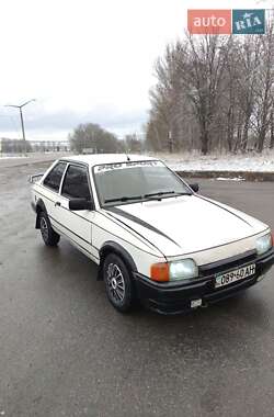 Хетчбек Ford Escort 1992 в Чуднові