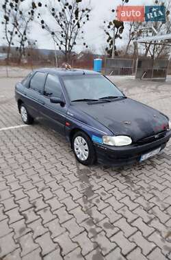 Хетчбек Ford Escort 1995 в Чернівцях