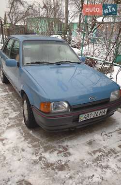 Хэтчбек Ford Escort 1989 в Христиновке