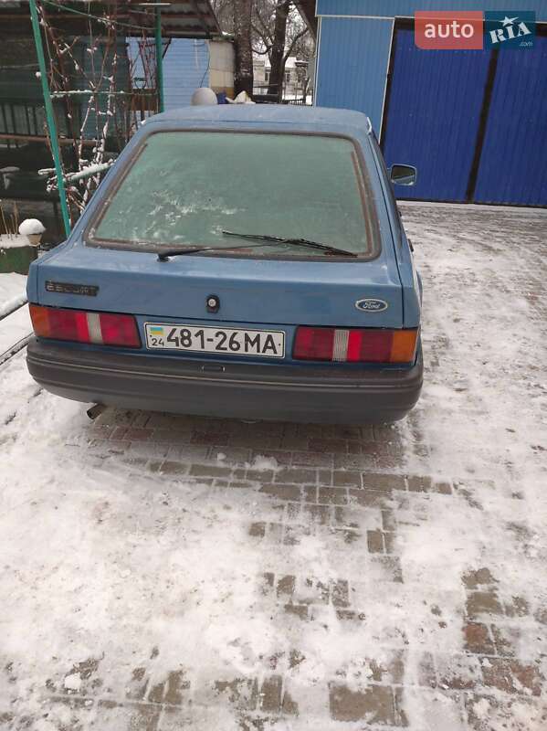 Хэтчбек Ford Escort 1989 в Христиновке фото 3 Хэтчбек Ford Escort 1989 в Христиновке
