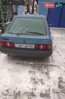 Хэтчбек Ford Escort 1989 в 