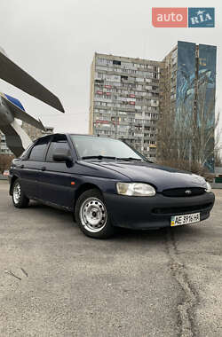 Хетчбек Ford Escort 1997 в Дніпрі