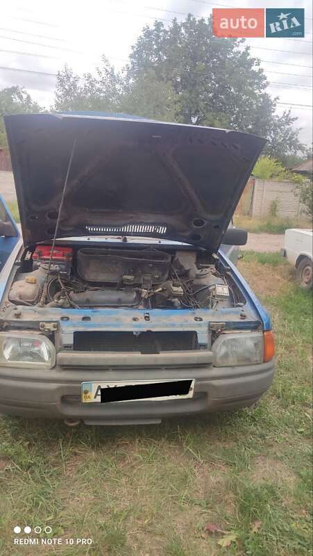 Хэтчбек Ford Escort 1989 в 