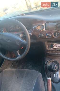 Седан Ford Escort 1995 в 
