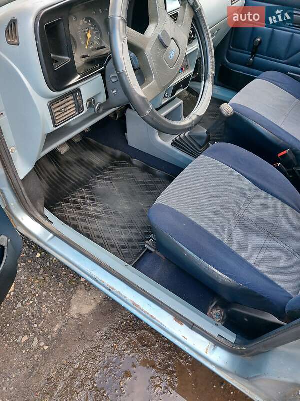 Хетчбек Ford Escort 1983 в Львові