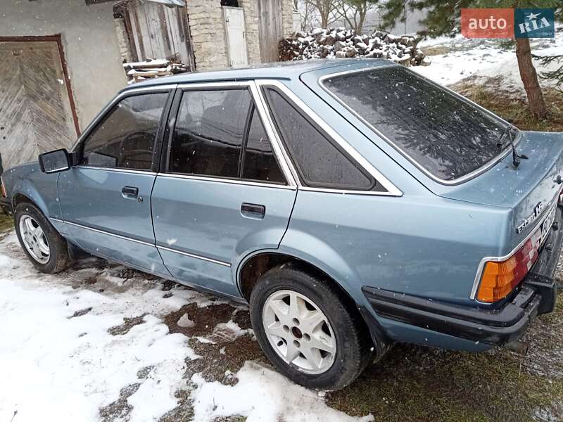 Хэтчбек Ford Escort 1983 в Перемышлянах