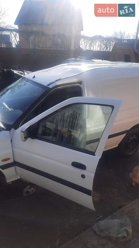 Универсал Ford Escort 1999 в Березному