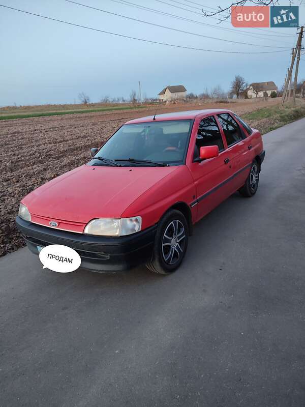 Седан Ford Escort 1992 в Ивано-Франковске