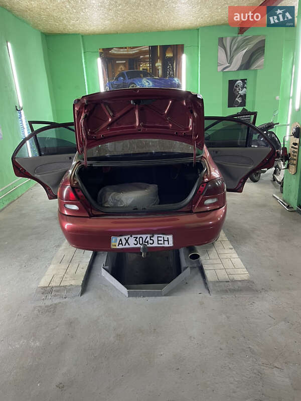 Седан Ford Escort 1996 в Краснокутске