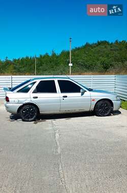 Хетчбек Ford Escort 1998 в Дрогобичі