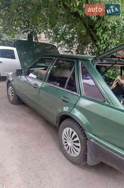 Хэтчбек Ford Escort 1988 в 
