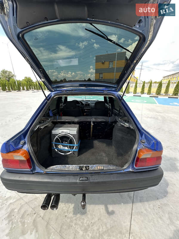 Хетчбек Ford Escort 1990 в Звягелі