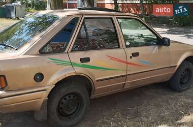 Хэтчбек Ford Escort 1987 в 