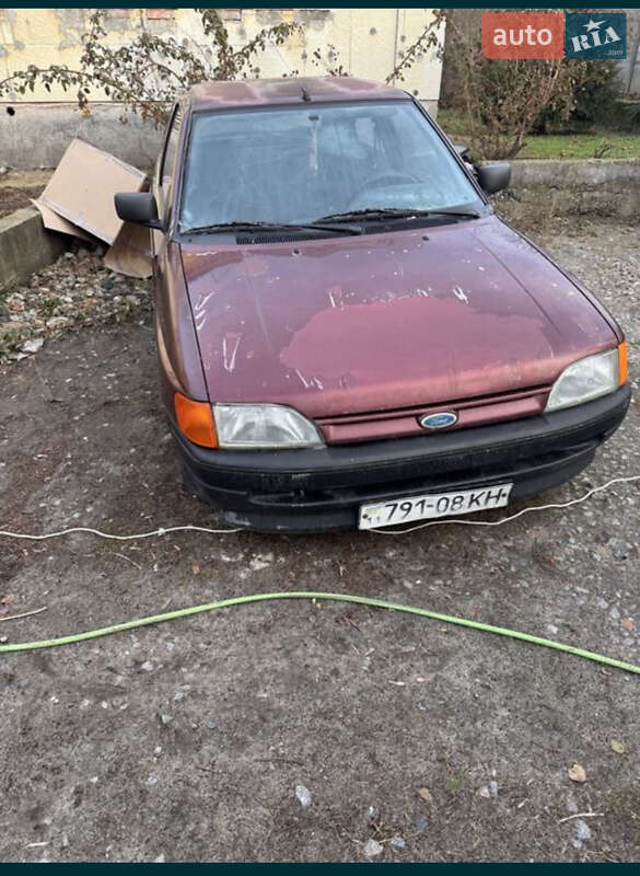 Хэтчбек Ford Escort 1991 в 