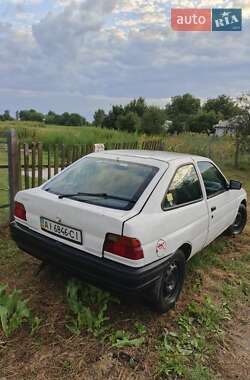Хэтчбек Ford Escort 1992 в Носовке
