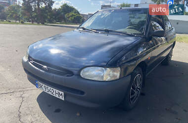 Хэтчбек Ford Escort 1995 в Вараше