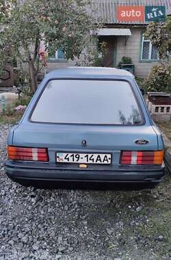 Хетчбек Ford Escort 1984 в Кам'янському