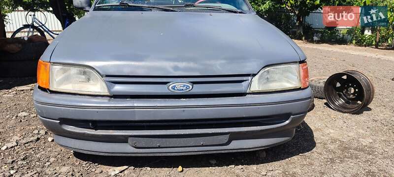 Хэтчбек Ford Escort 1992 в Умани
